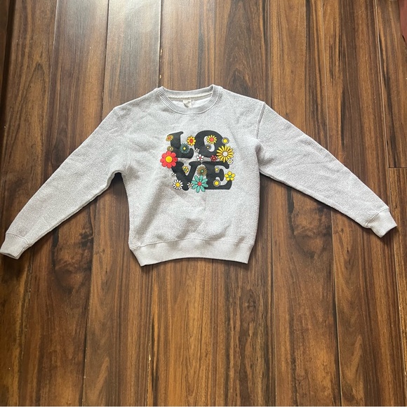 Girls Floral LOVE Sweatshirt Grey Cozy Crewneck Youth Small - Picture 3 of 10